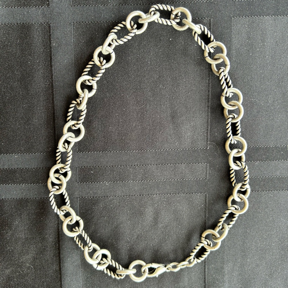 Silver toned chain necklace 16”
